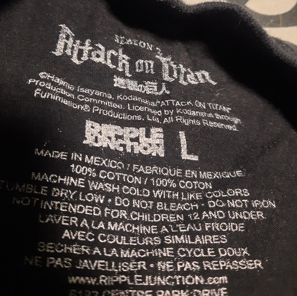 Attack on Titan t-shirt L - Picture 2 of 3